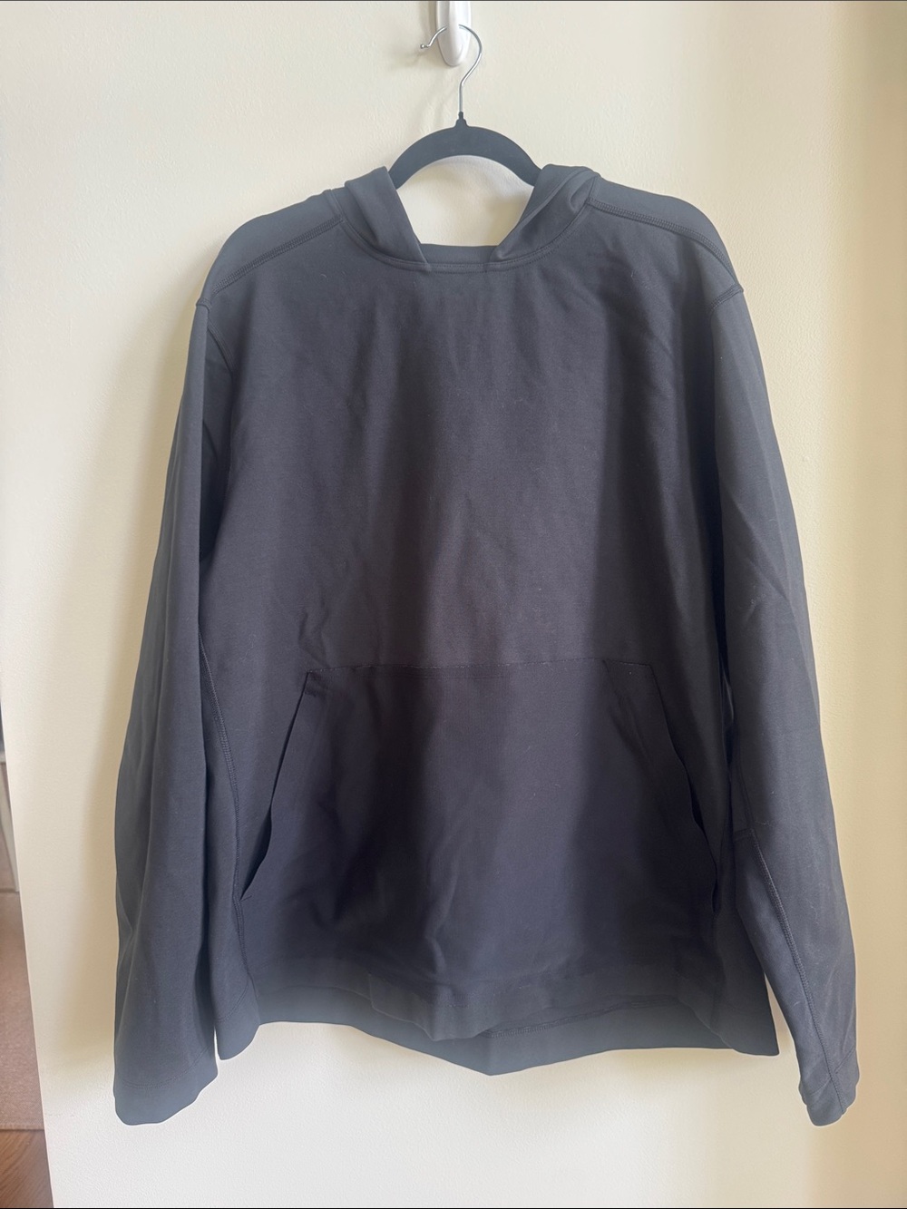 Lululemon black hooded sweatshirt